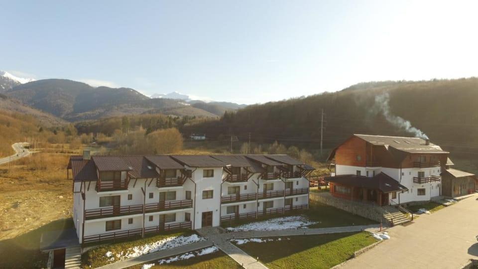 Hanul Patrisiei Cîrţişoara Exterior foto