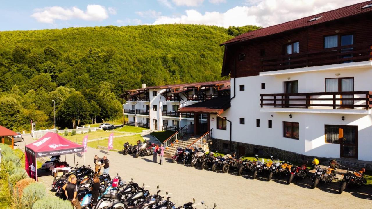 Hanul Patrisiei Cîrţişoara Exterior foto